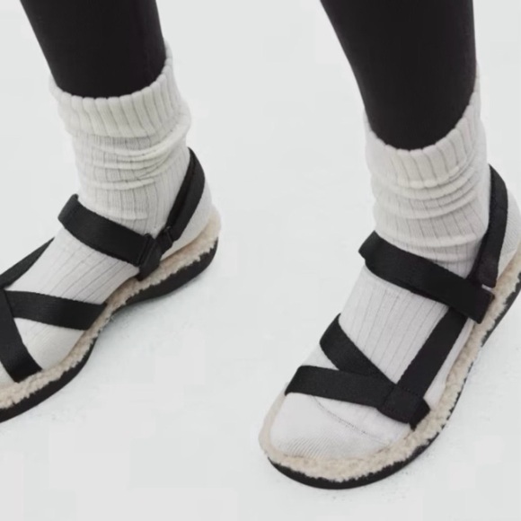 Everlane Black The ReNew Teddy Sherpa Lined Sport Sandal Size 7 - Picture 3 of 16